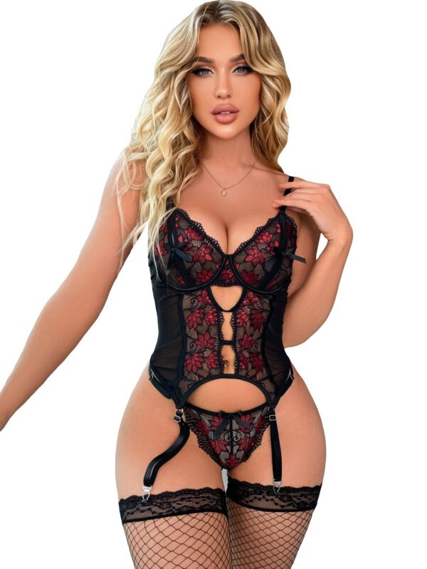 07fbdee41ba9de98 WDIRARA Women's Floral Lace Push Up Garter Lingerie Set with Stockings