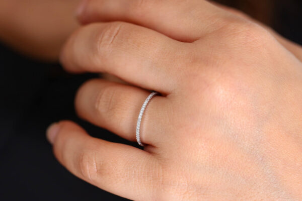 0f32e8b905a3d16e New fashion couple creative single row full of crystal zircon micro diamond ring sier