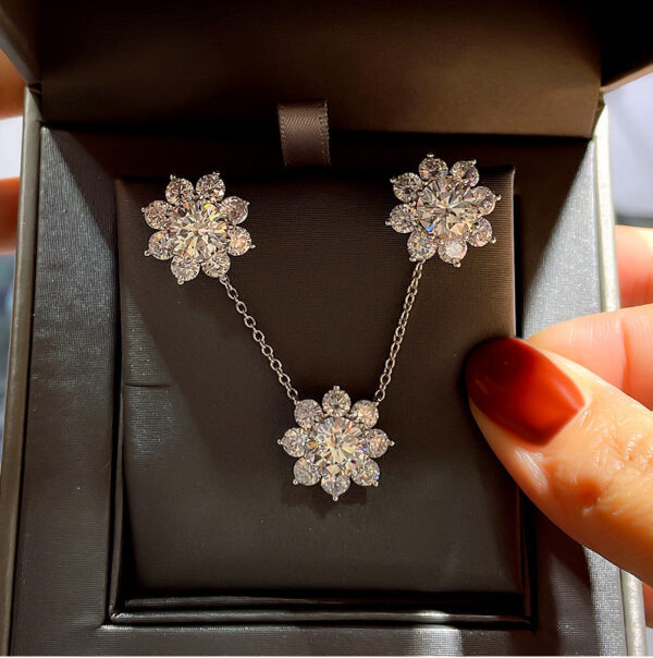 0fe04df47e70a80f COSFIX Moissanite For Women 1 CT D Color VVS1 Excellent Cut Round Diamond Suower Pendant Necklace Sier Jewelry