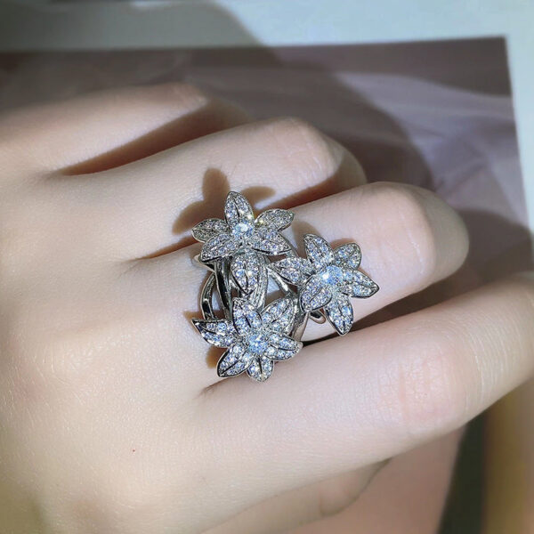 Sier High Quality Pear Shape Branch Zircon Women's Fashion Flower Diamond Big Ring Party Birthday Gift