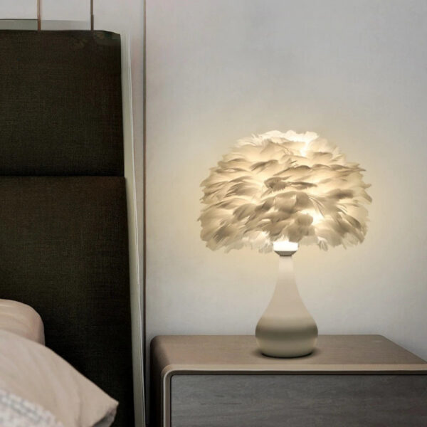 New Warm Light Table Lamp Nightlights Feather Lampshade Creative Wedding Home Bedroom Decor Birthday Gift