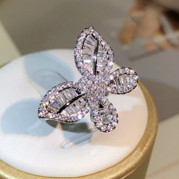 Sterling Sier Exquisite Big Butterfly White Zircon Ring Full Of Diamonds For Ladies Jewelry Party Wedding Birthday Gift