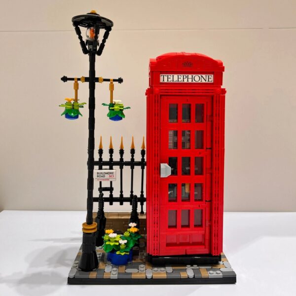 1460PCS London Red Telephone Booth Street View Series Men and Women Puzzle Building Blocks Toy Gift 21347