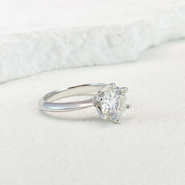 NeeTim 5 Carat Moissanite Ring For Women Sterling Sier Plated White Gold D Color Diamond Engagement Wedding Band Fine Jewelry
