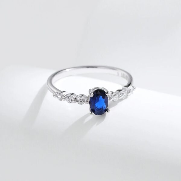 MODIAN 925 Sterling Silver Vintage Exquisite Basic Oval Blue Zirconia Finger Ring for Women Statement Ring Jewelry Gift