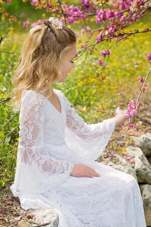 25e5bba37c95343d 2-11Years Boho Flower Girl For Wedding Girls Junior Bridesmaid Dresses First Communion Dress Lace Bohemian Gown