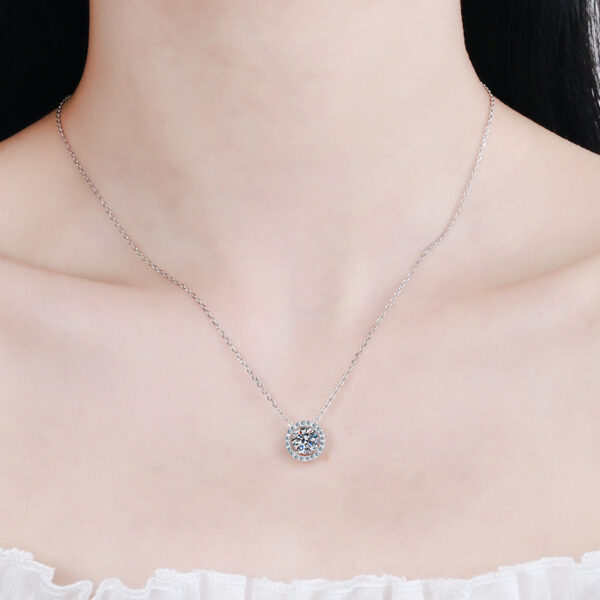2709a0670426ce78 Certified Necklace for Women 0.5-2CT VVS Brilliant Moissanite Diamond Halo Pendent Necklaces Anniversary Gift