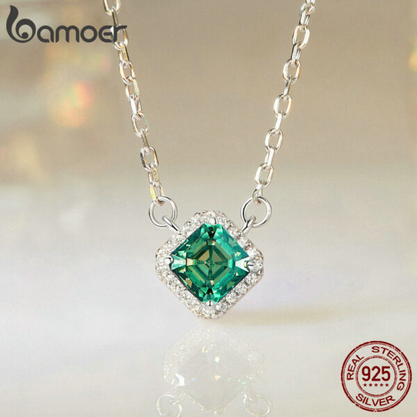 BAMOER Square Green Moissanite Sterling Sier Pendant White Gold Plated VVS1 Lab Diamond Necklace for Women