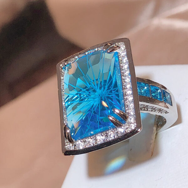 NEW Exaggerated Rectangle Ocean Blue Topaz Sapphire Full Diamond Couple Ring for Women Sier-Plated Engagement Bridal Jewelry