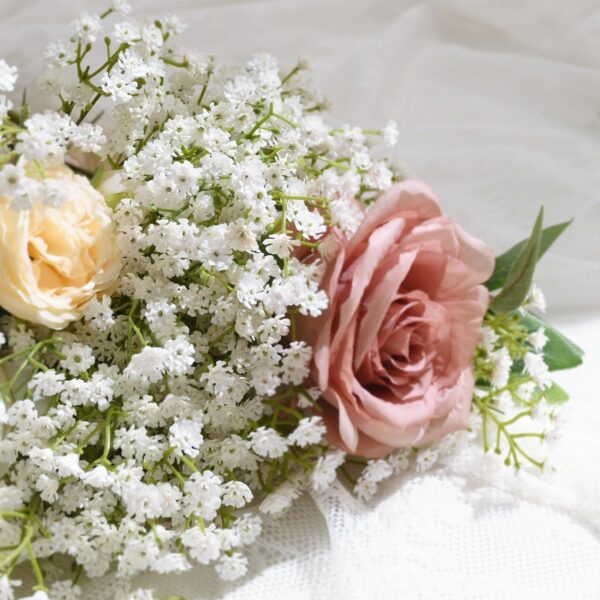 Yastouay Babys Breath Artificial Flowers, 12Pcs Fake White Babys Breath Flowers Artificial Bulk, Real Touch Faux Babies Breath Gypsophila Bouquet for Wedding Floral Arrangement Party Decor