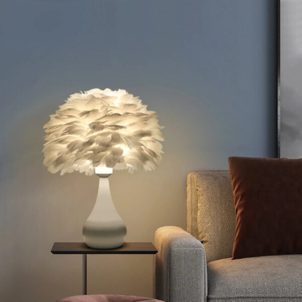 New Warm Light Table Lamp Nightlights Feather Lampshade Creative Wedding Home Bedroom Decor Birthday Gift