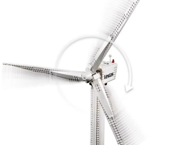 3c71f42e8e56f3a7 844PCS Creative Series Vestas Wind Turbine Building Blocks Electric Windmill Generator Model 10268 Bricks Toys For Boy Kids Gift