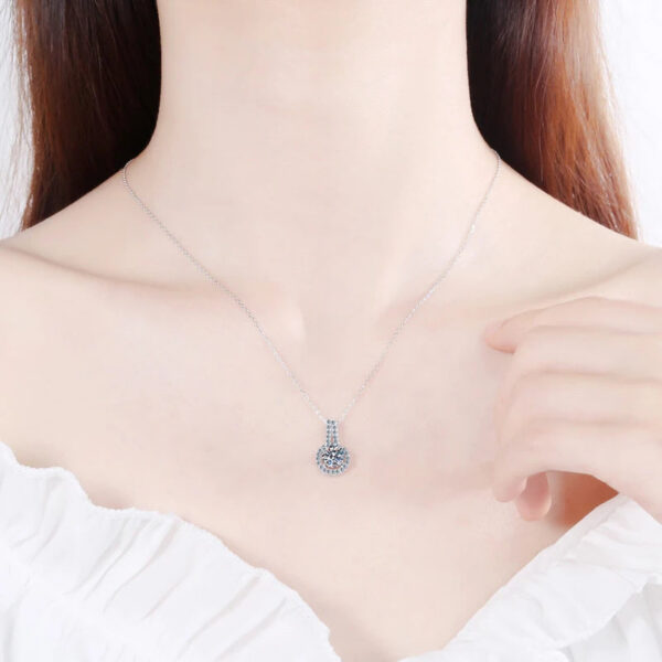 NeeTim 1ct 2ct 5ct D Color Moissanite Diamond Top Quality Gold Plated Drop Pendant Necklace Fine Jewelry Gifts Wholesale