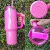 461f5a69e0f69a65 With 1:1 Chocolate Gold Black Chroma 40 oz Quencher H2.0 Tumblers Cups with handle Lid and straw Cobranded Winter Pink Parade Car Mugs 40oz Tumbler 0320