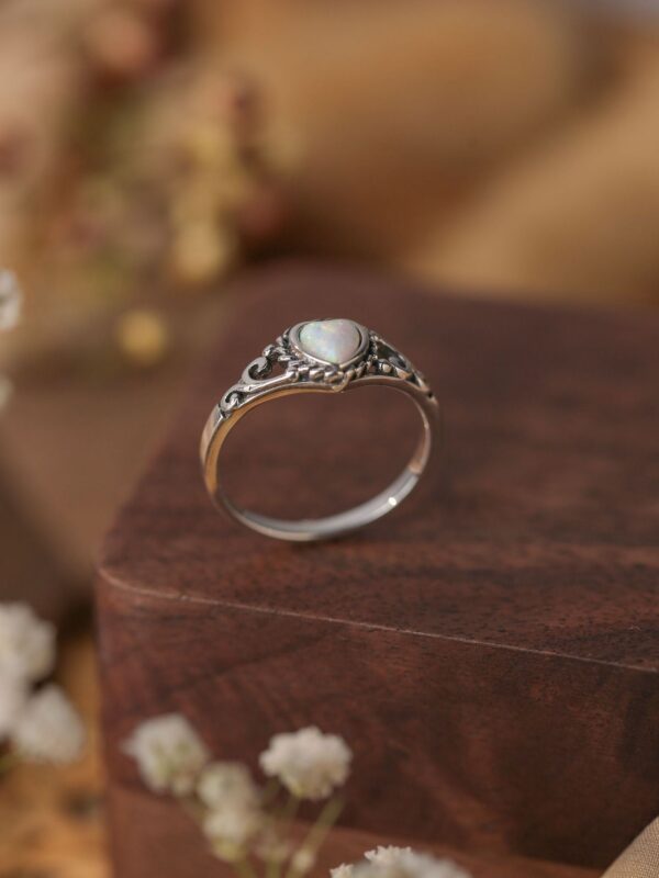 2024 Popular Heart shaped Australian Treasure S Sterling Sier with Diamonds Fashion Versatile Simple Ring for Women