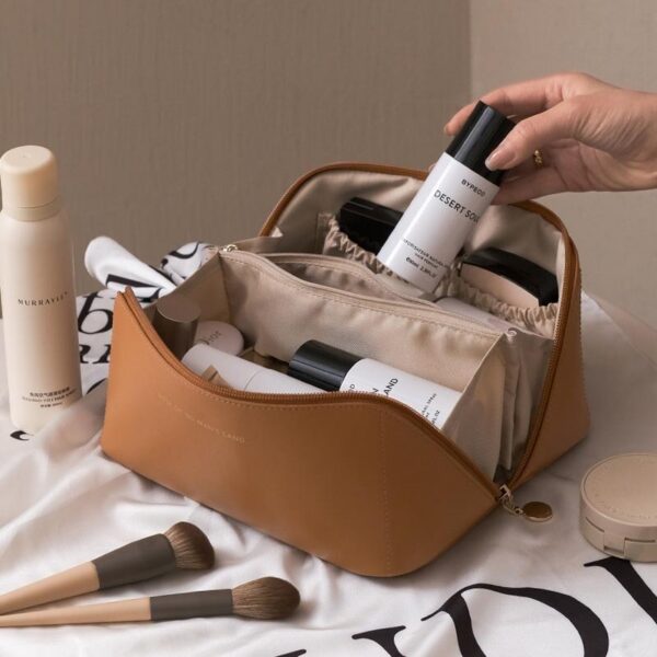 Large Capacity Travel Portable Leather Cosmetic Women Bathroom Wash Bag Multifunctional Toiletry Kit