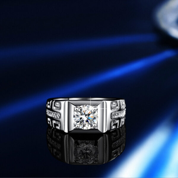 4bb10b5b0a9aa621 Business high-end Mozambican stone one-carat diamond four-claw inlay shape of the men's ring domineering holiday gifts