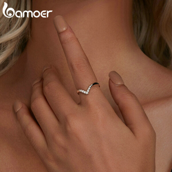 Bamoer V-shape Moissanite Delicate Lab Diamond Ring Sterling Sier for Women Engagement Wedding Jewelry