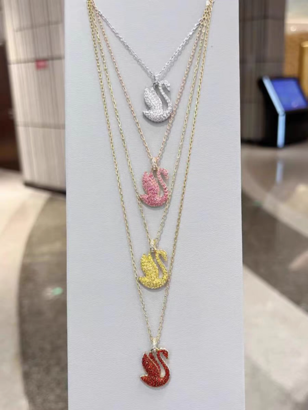 4db5dbe6bff305b8 Sier Pattern Pendant Necklace Swan Sticky with Fine Diamonds