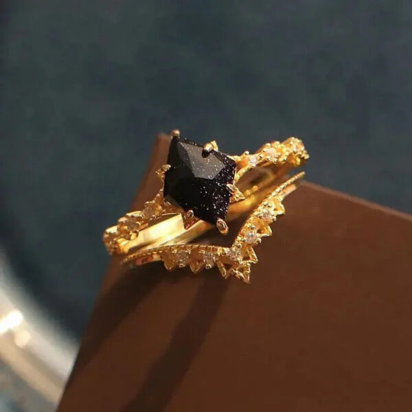 4dc1988c47f45777 Original New Vintage Court Style Lace Blue Crystal Micro Setting Diamond Stacking Ring Gold Plated Ladies Jewelry
