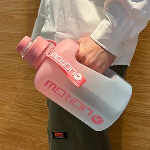 2.2L Large Capacity Sports Bottle Outdoor Fiess Kettle Gradient Plastic Water Cup Students Portable Big Ton Barrel