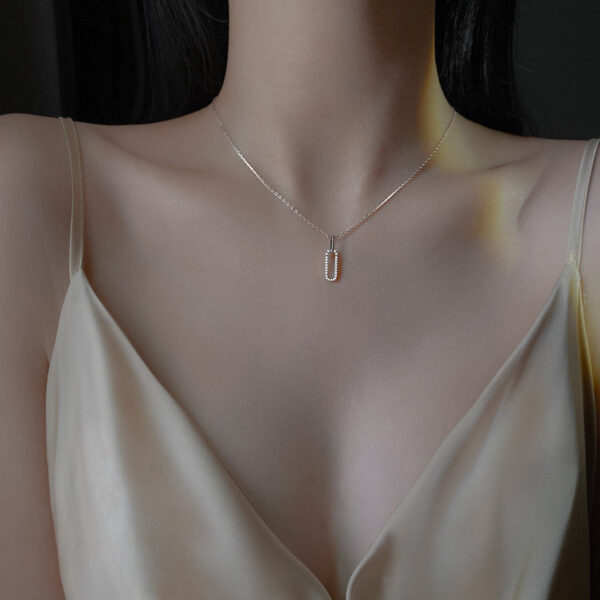 S Sterling Sier Geometric Necklace New Simple Hollow Pendant Flashing Diamond Clavicle Chain Woman Jewelry Accessories Gift