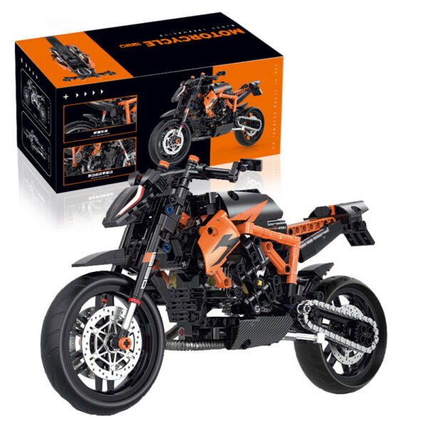 50a7c5a59c23fe65 1:8 Motorbike Model Building Blocks Sets Racing Moto Bricks Toys Kids Boys Children Birthday Gifts Adult MOC Technical 579Pcs