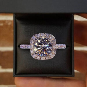 Classic Sier Color Engagement Wedding Rings for Women Fashion Metal Inlaid White Zircon Stones Bridal Ring Jewelry