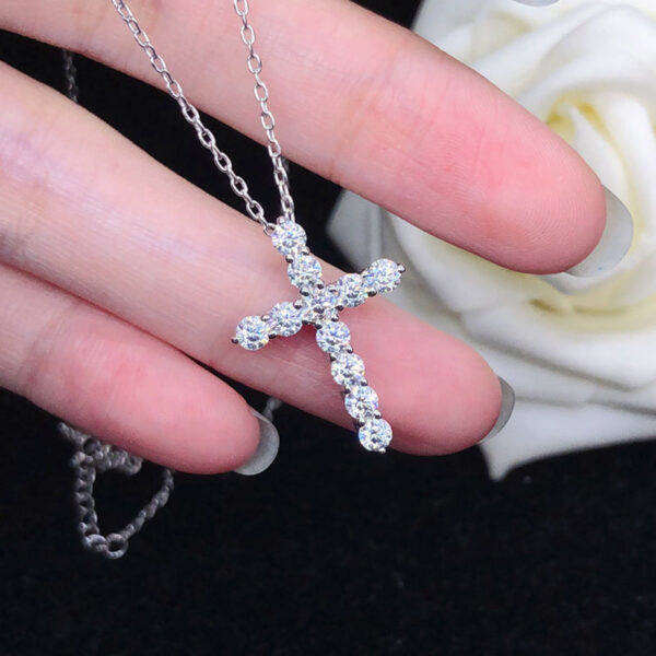 NKHOG 3/4/5mm D Color Moissanite Cross Pendants Necklace For Women Sterling Sier Christian Diamond Neck Chain Fine Jewelry