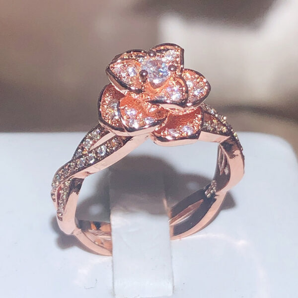 Sterling Sier InterTwined Three-Dimensional Rose White Zircon Full Diamond Ring Ladies Temperament Elegant Jewelry