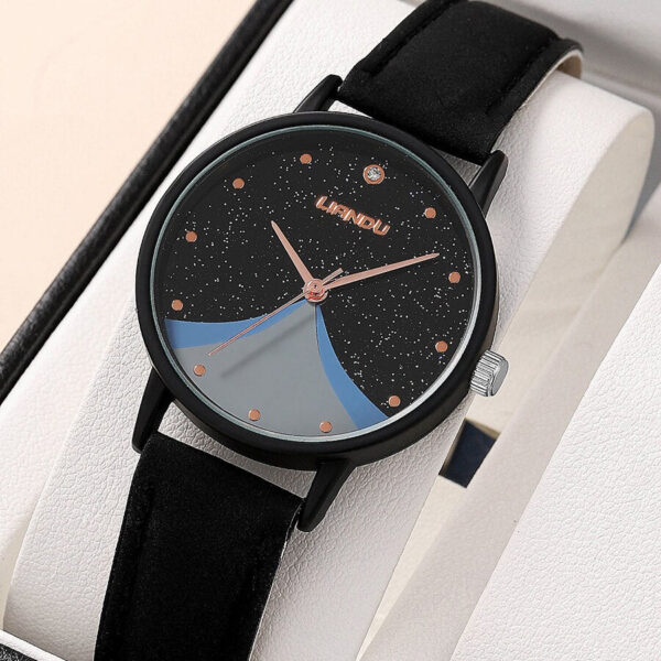 1pc Women With Qpc Fashion Casual Round Pointer Quartz Watch Dainty Black Heart Bracelet Set