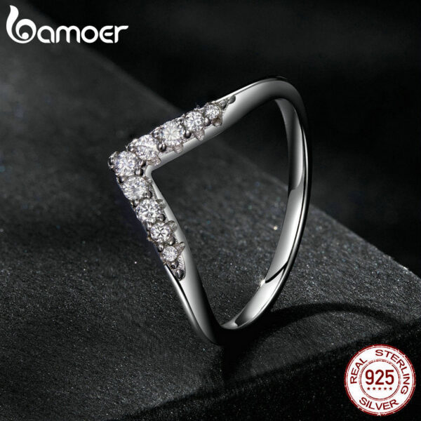 Bamoer V-shape Moissanite Delicate Lab Diamond Ring Sterling Sier for Women Engagement Wedding Jewelry