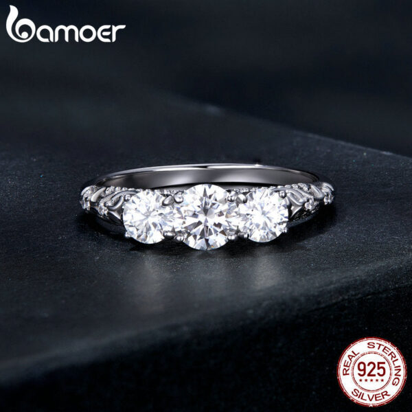 BAMOER 1.1CTTW Round Moissanite Platinum Plated for Women D Color VVS1 EX Lab Diamond Engagement Sterling Sier Ring
