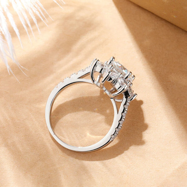 Real Moissanite Sterling Sier For Women 1/2CT Suower Brilliant Diamond Plated Wedding Jewelry Ring with Certificate