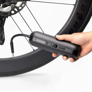 5f75090b2d5e3233 CYCPLUS Electric Bike Pump High Pressure Portable Inflator Power Bank Hand Pump for Car Tyre MTB Foot Ball Bicycle Accessories