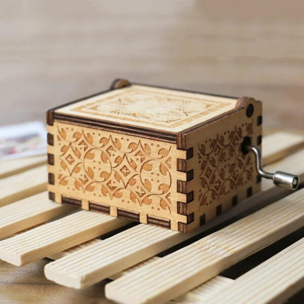 5fcdc2f2413af2e8 Stars Wars Anime Theme Wooden Hand-cranked Octave Creative Music Box Couple Wedding Friend Birthday Xmas Decora Gifts