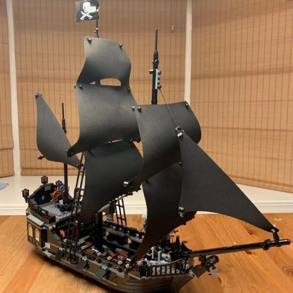 614662c95087cc1e Pirates Of The Caribbean Ship Revenge Warship Black Pearl Sailboat Building Block Bricks MOC 4195 Assembly Toys Kid Gift