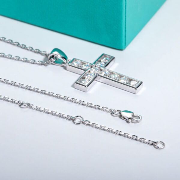 AnuJewel 3.5MM 2.2cttw D Color Moissanite Diamond Cross Pendant Necklace Sterling Sier Fine Jewelry Gifts Wholesale