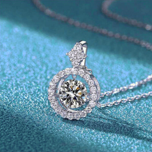 AETEEY 1CT D Color Real Moissanite Round Pendant Necklace For Women Lab Diamond S Sterling Sier Fine Jewelry Gift NE019