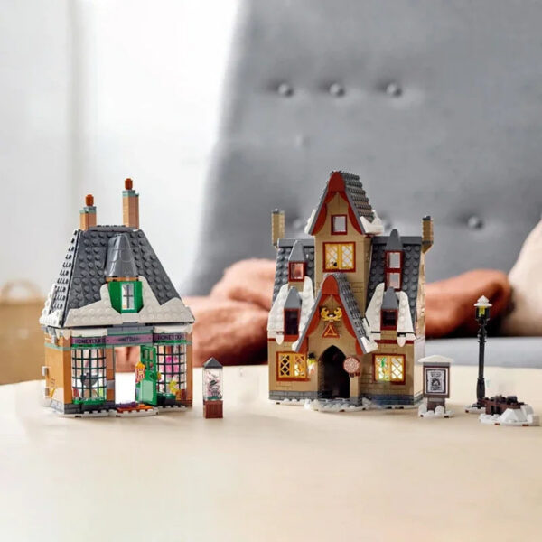 76388 Movie Magic World Building Block Visit The Village City Construction Street View Bricks 851pcs Toys for Children Gift Set