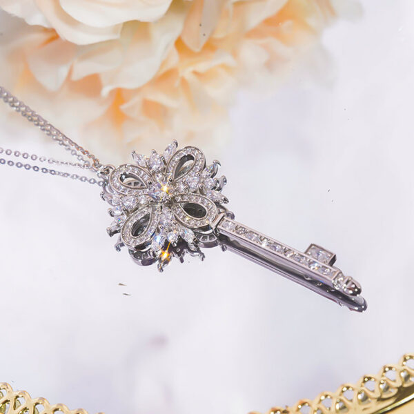 6fa24f828135d088 Snowflake Diamond Key Necklace 100% Sterling Sier Fashion New Wedding Dinner Party Fine Jewelry for Women Birthday Gift