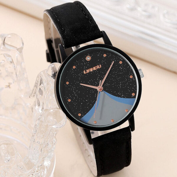 1pc Women With Qpc Fashion Casual Round Pointer Quartz Watch Dainty Black Heart Bracelet Set