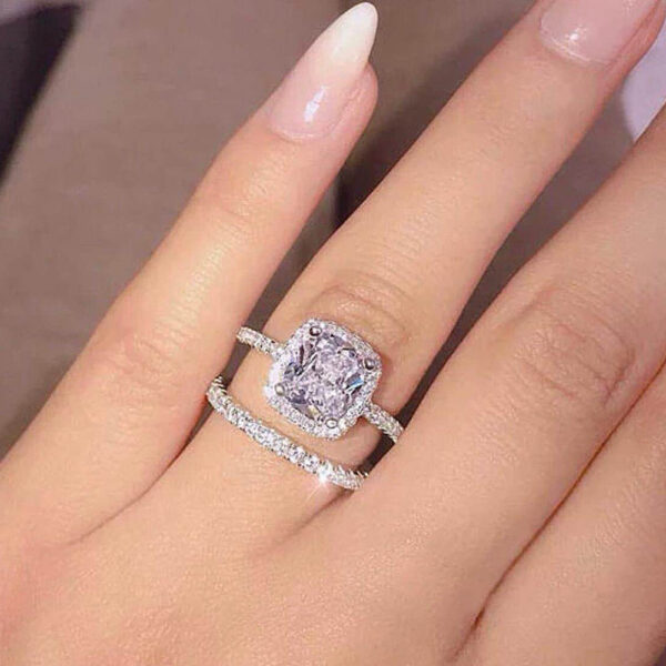 Huitan Wedding Set Rings for Women 2Pcs Sier Color Band with AAA Cubic Zirconia Engagement Party Fashion Female Jewelry