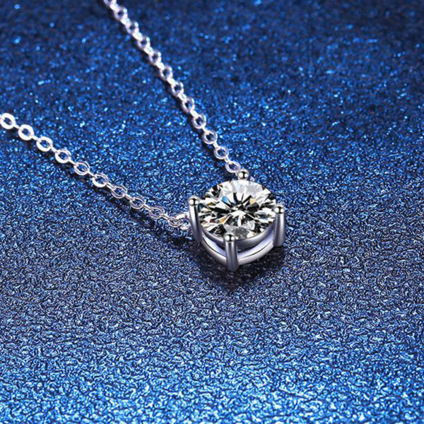 7a008990cb151a28 NeeTim 1-5 Carat Moissanite Pendant Necklace For Women Sterling Sier Sparkling Diamond Wedding Party Fine Jewelry Gifts