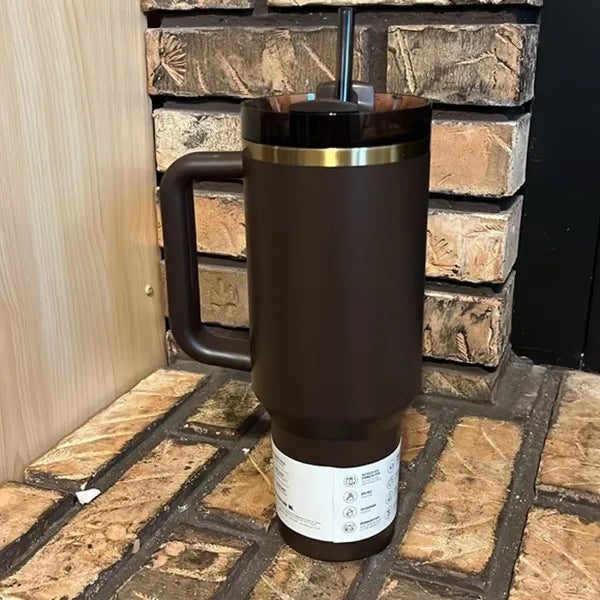 7b197547dd7bdd87 With 1:1 Chocolate Gold Black Chroma 40 oz Quencher H2.0 Tumblers Cups with handle Lid and straw Cobranded Winter Pink Parade Car Mugs 40oz Tumbler 0320
