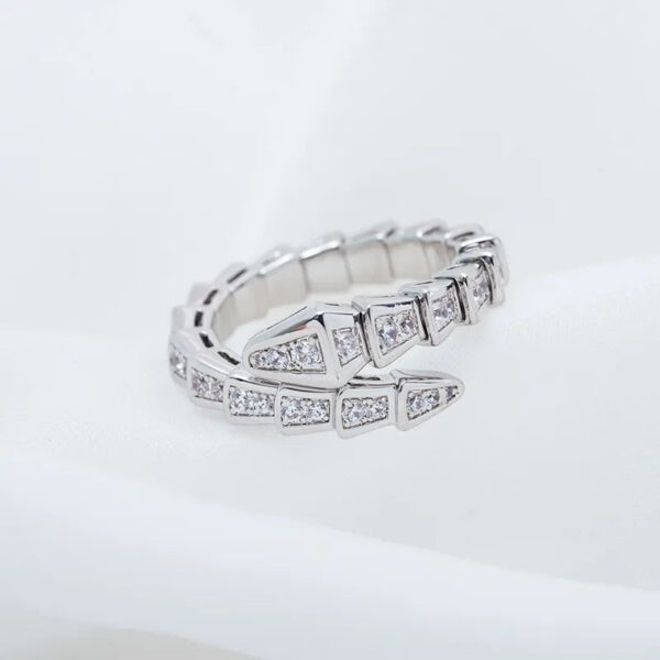 Classic Brand Designer S Designers Ring Sier Plated for Women Open Snake Pattern Easy to Deform Lady Bone Rings Full Diamond Top Level Gift Casual Fashion Party