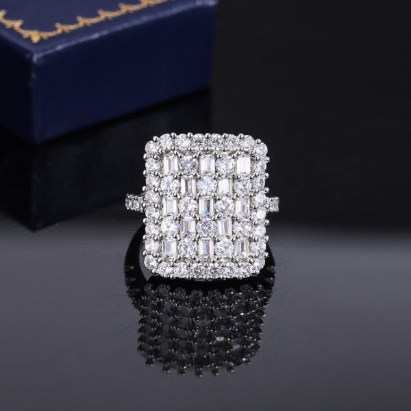 Luxurious Sterling Sier Ring for Women Stylish Party Jewelry Full of Diamond Zircon Engagement Rings Classic Gifts