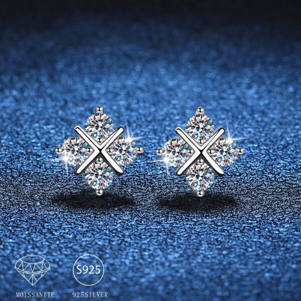 925 Sterling Silver 0.8 Carat *2 Moissanite Diamond 8 Earrings Classic Fashion Design Light Luxury Niche Temperament