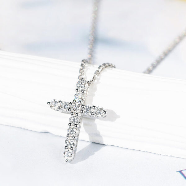 NKHOG 3/4/5mm D Color Moissanite Cross Pendants Necklace For Women Sterling Sier Christian Diamond Neck Chain Fine Jewelry