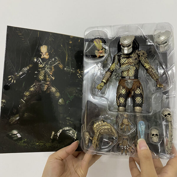 NECA Jungle Hunter Predator Action Figure Alien Collectible Model Toys Joint Movable Doll New Year Present For Children